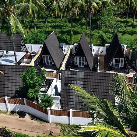 Sanctum Dive Bungalows With Private Pool Гили Траванган Экстерьер фото