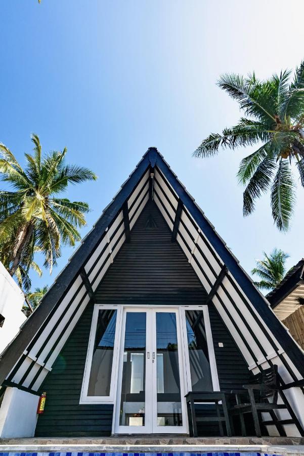 Sanctum Dive Bungalows With Private Pool Гили Траванган Экстерьер фото