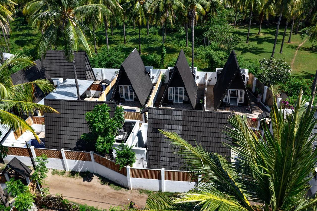 Sanctum Dive Bungalows With Private Pool Гили Траванган Экстерьер фото