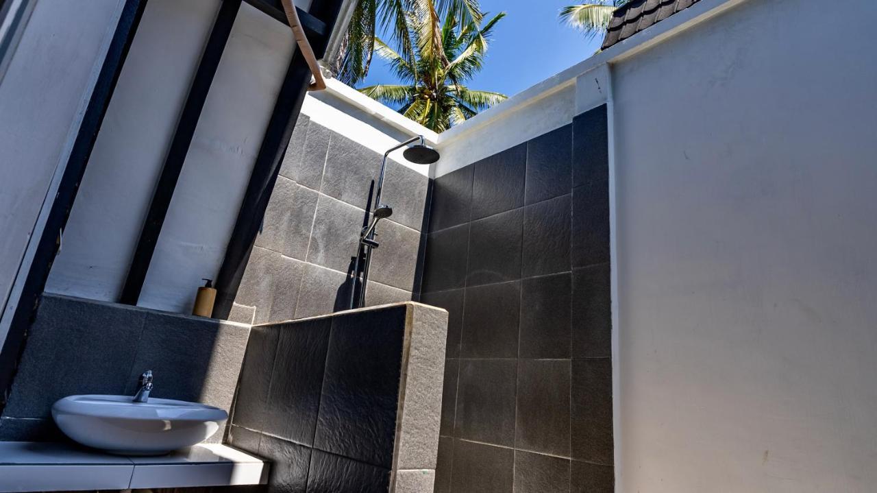 Sanctum Dive Bungalows With Private Pool Гили Траванган Экстерьер фото